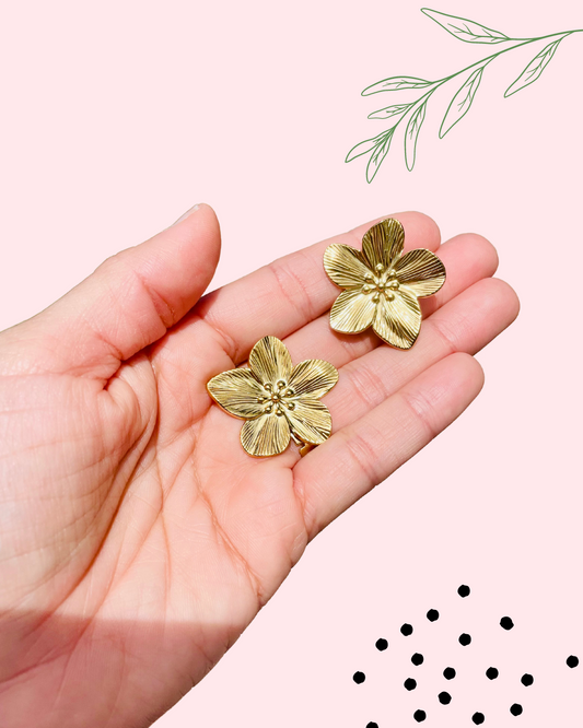 Vintage Big Flower Studs